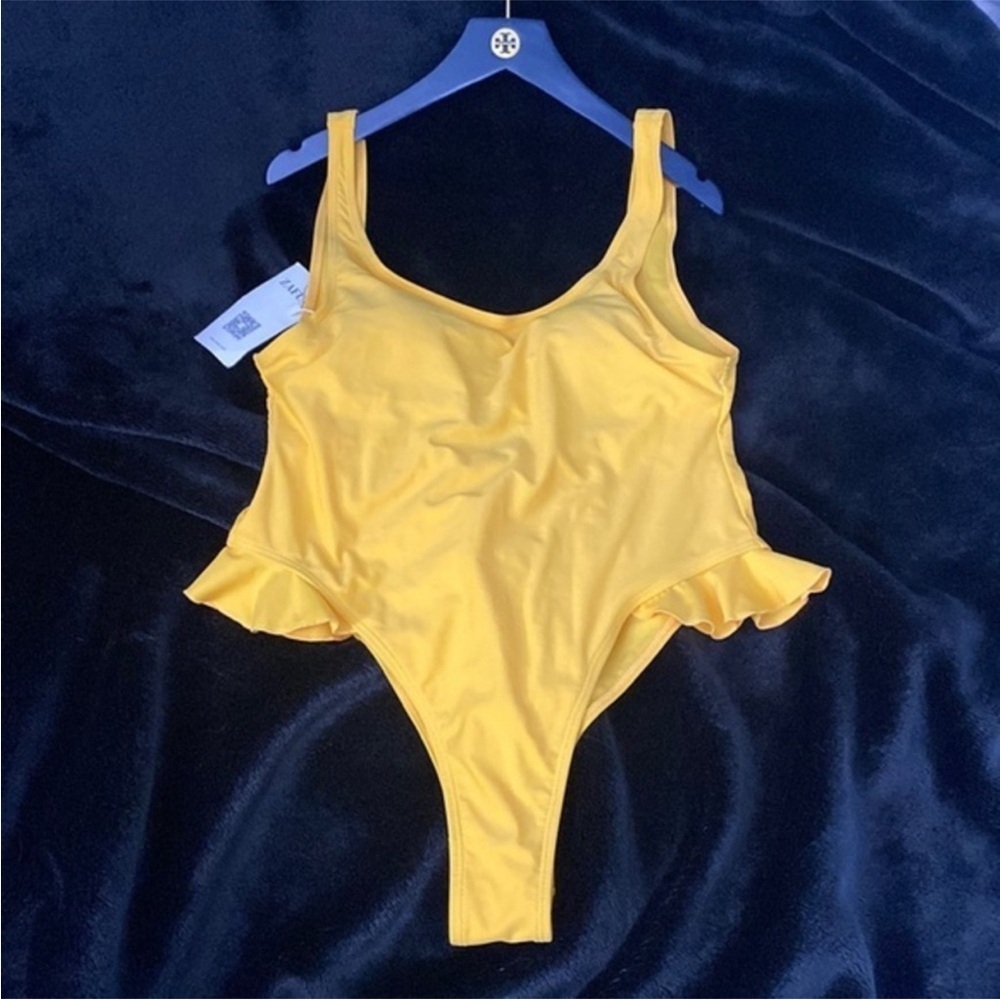 3/$20✨Zaful Elegant Yellow Swimsuit